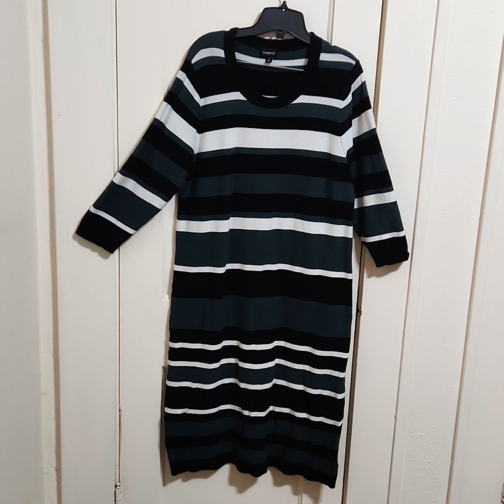 Torrid Dress Stripes (white,drk green,black) Size 2